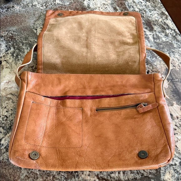 Handcrafted in Greece Tan Leather Women's Bag - Picture 3 of 6